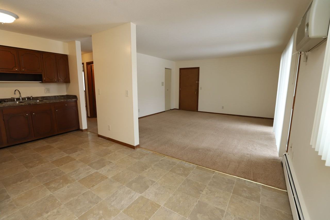 10000 Morgan Ave Apartments - Photo 5 of 15