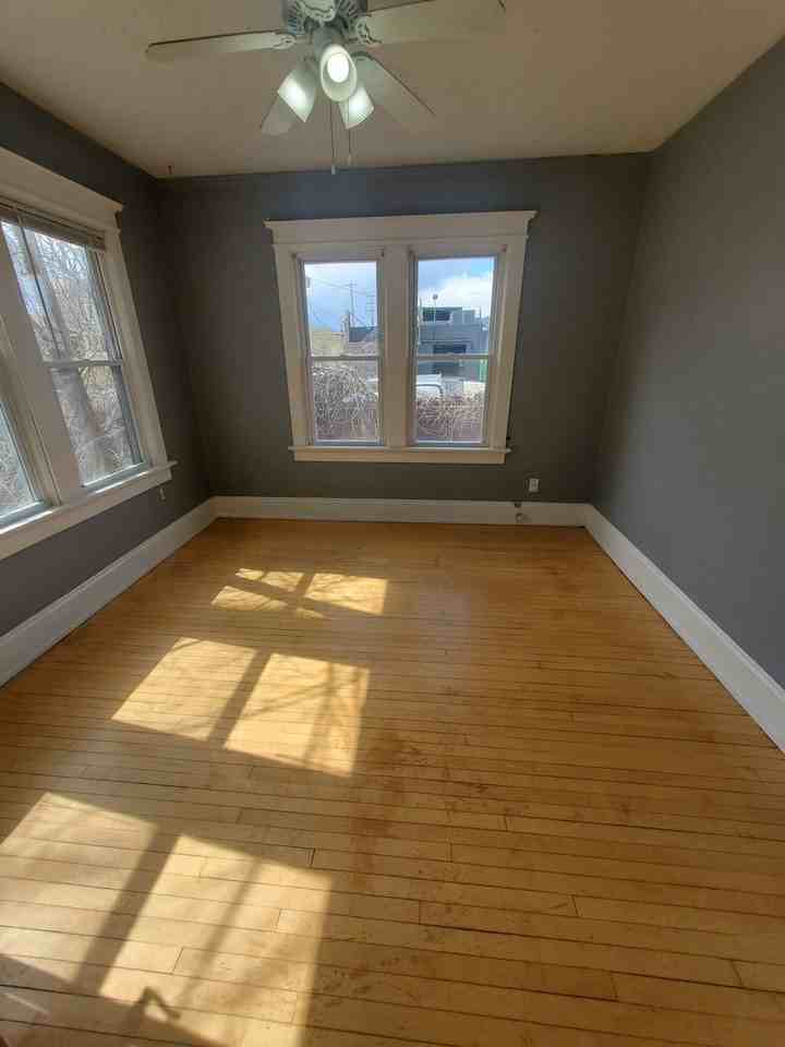 1832 E Windsor Pl - Photo 2 of 12