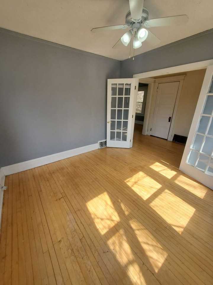 1832 E Windsor Pl - Photo 3 of 12