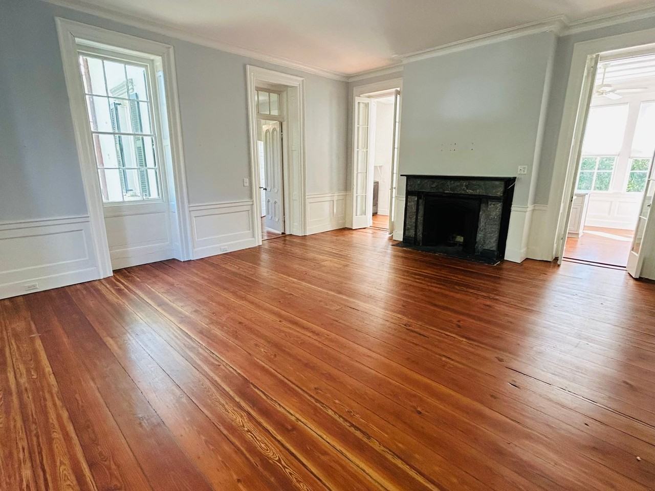 43 Charlotte St - Photo 4 of 34