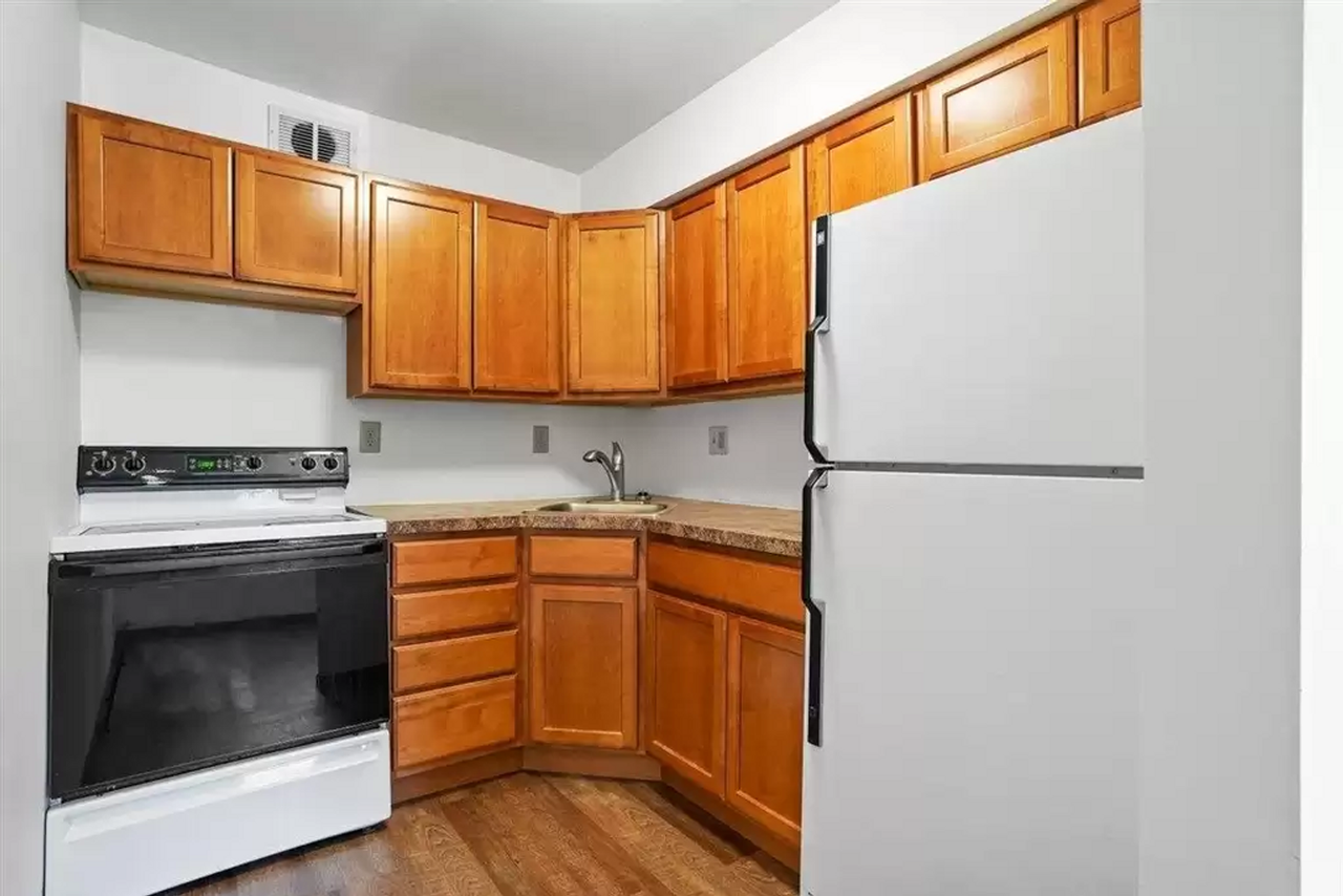 101 21st Avenue Pl - Photo 5 of 16