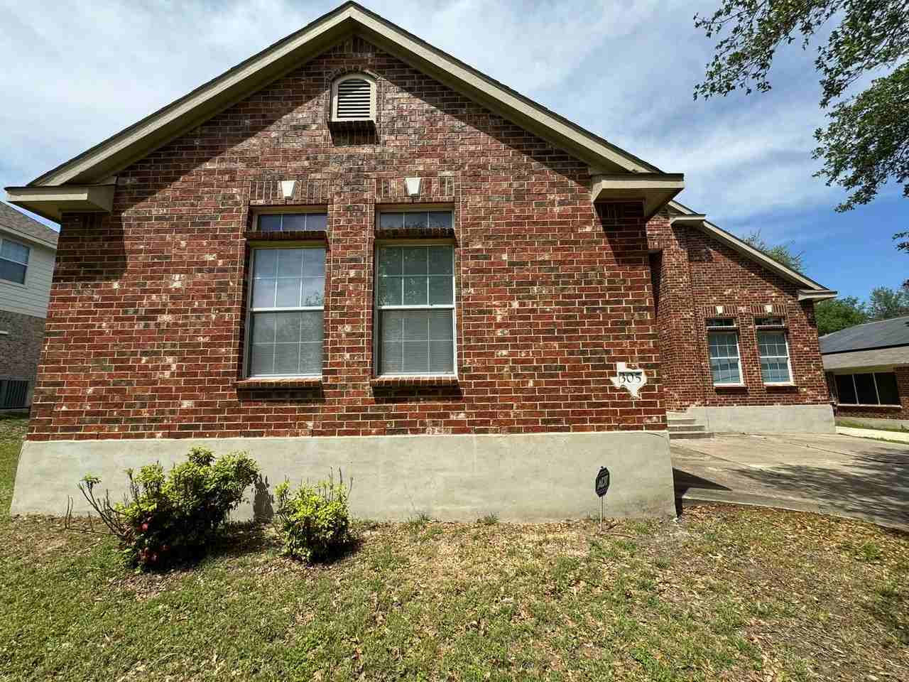 305 Ponderosa Drive - Photo 2 of 50