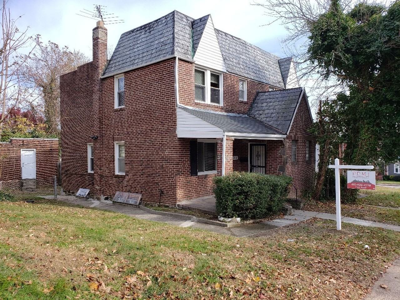 2802 E Cold Spring Ln - Photo 3 of 27