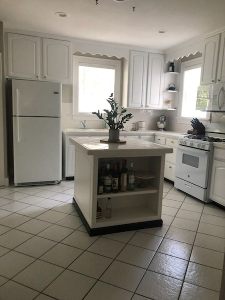 519 Columbus Dr - Photo 6 of 11