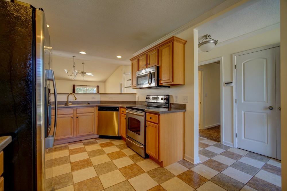 705 W Sago Ct - Photo 5 of 28