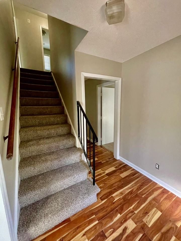 6215 Deep Forest Ln - Photo 4 of 31