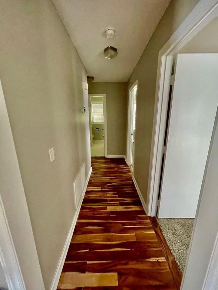 6215 Deep Forest Ln - Photo 7 of 31