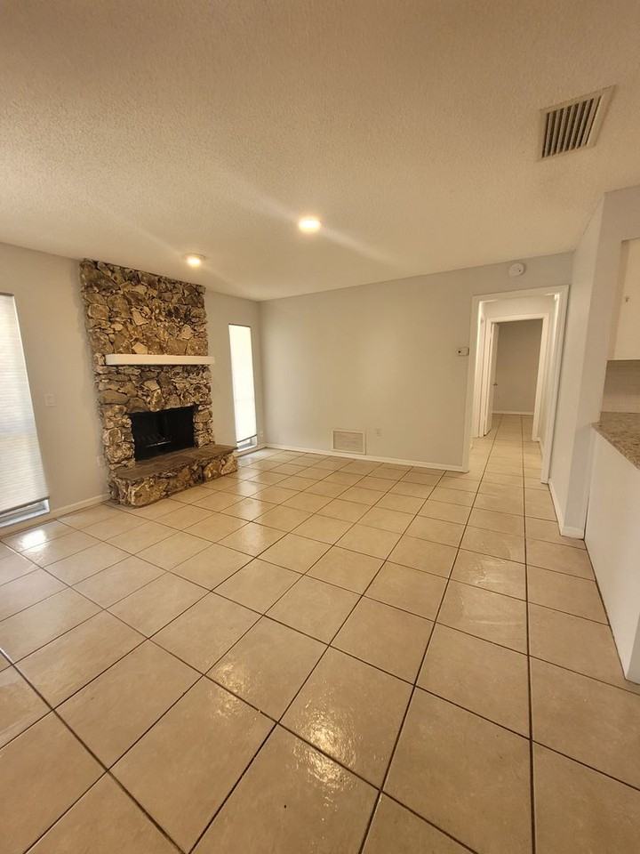 937 Aragon Ave - Photo 6 of 24