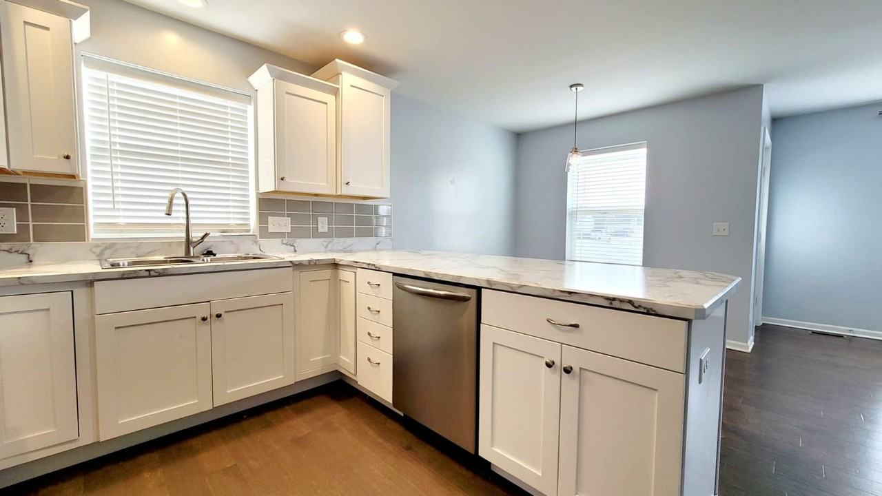 1533 Tall Grass Prairie Dr - Photo 5 of 21