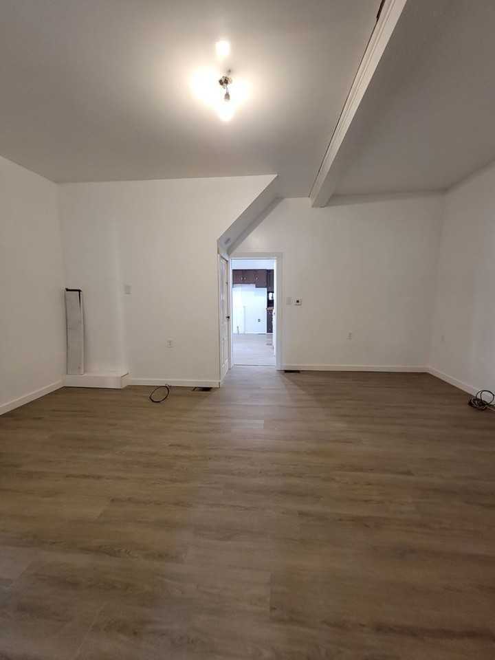 142-144 South Carlisle St. - Photo 3 of 31