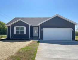 featured image of 560 Labrador Dr