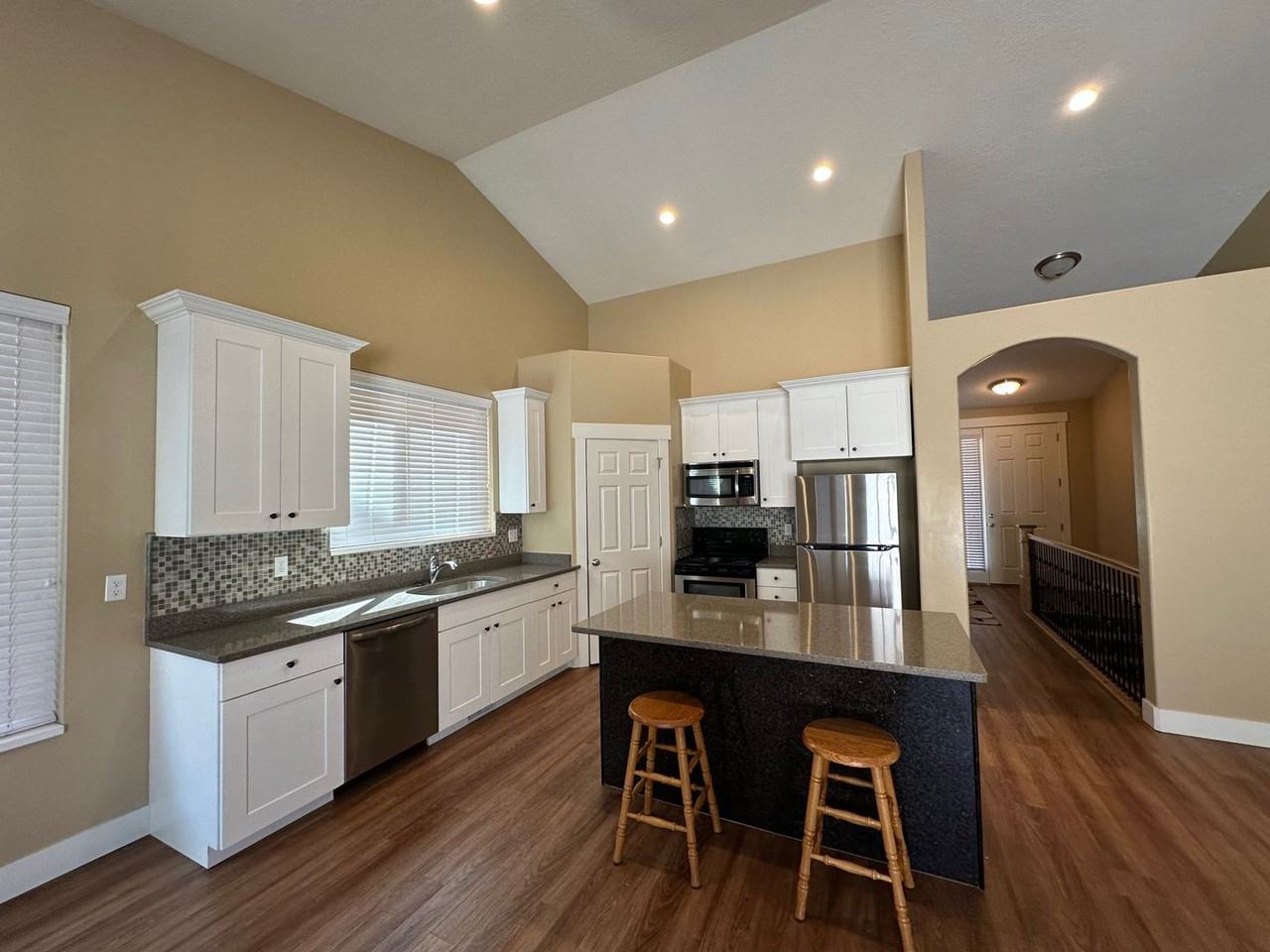 755 E 1600 S - Photo 2 of 29