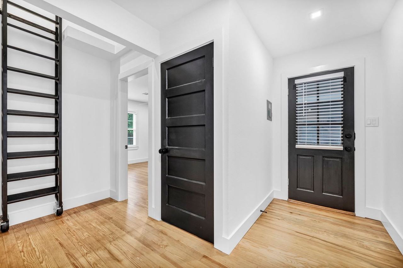 2806 Jefferson St - Photo 6 of 22
