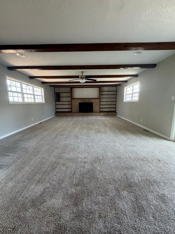 633 E Morningside St - Photo 3 of 20