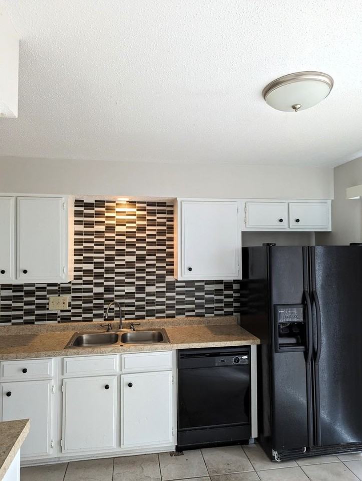 11233 Calico Dr - Photo 3 of 17