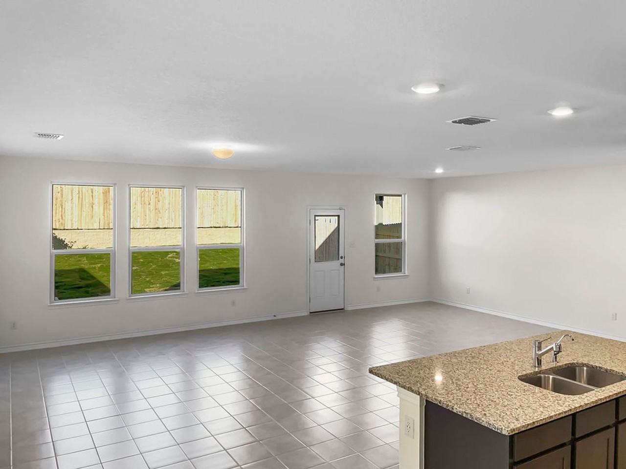 4107 Carraway St - Photo 3 of 47