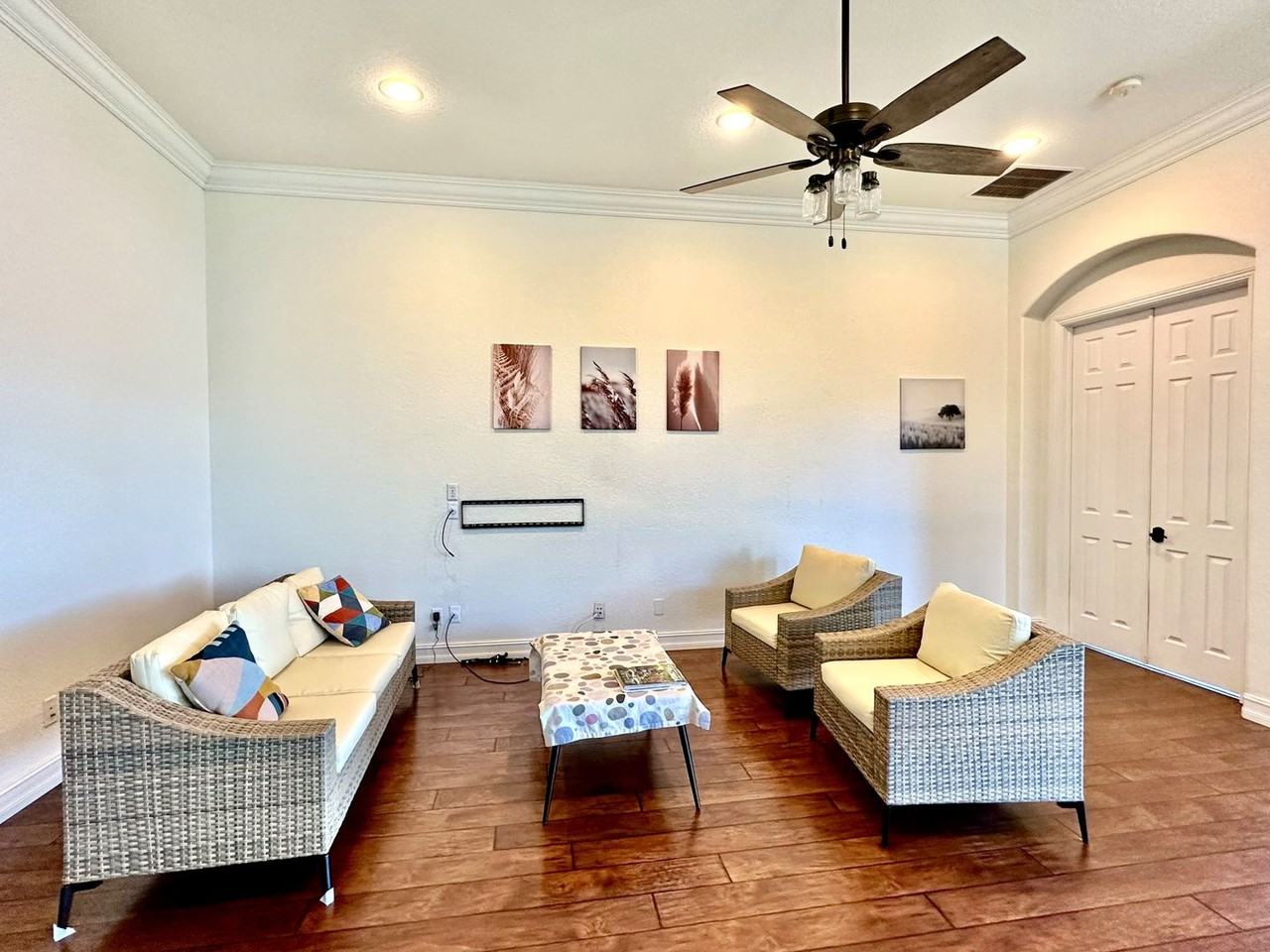 8186 Nw 105th Ln - Photo 7 of 35