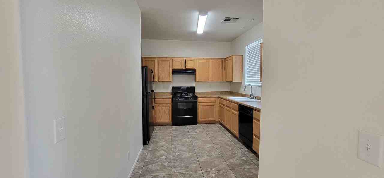 7714 Hampton Willows Ln - Photo 3 of 16