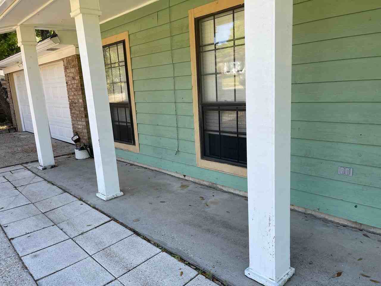 4615 Gladstone Dr - Photo 2 of 36
