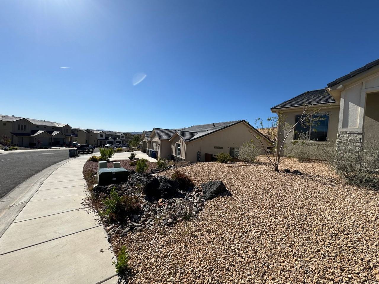 1496 W 460 N - Photo 2 of 20