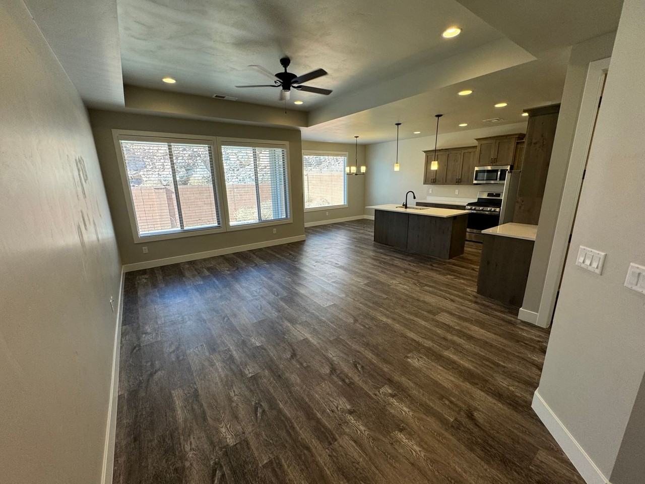 1496 W 460 N - Photo 4 of 20