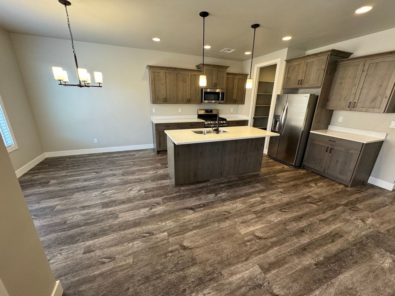 1496 W 460 N - Photo 5 of 20