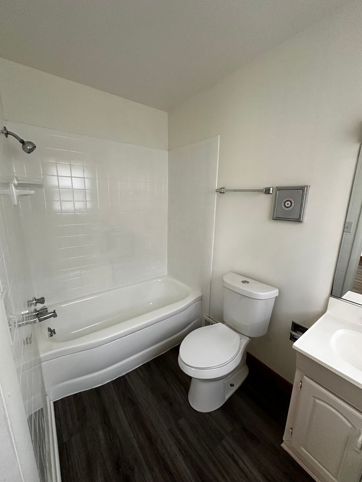 5916 W Wedington Dr - Photo 5 of 16