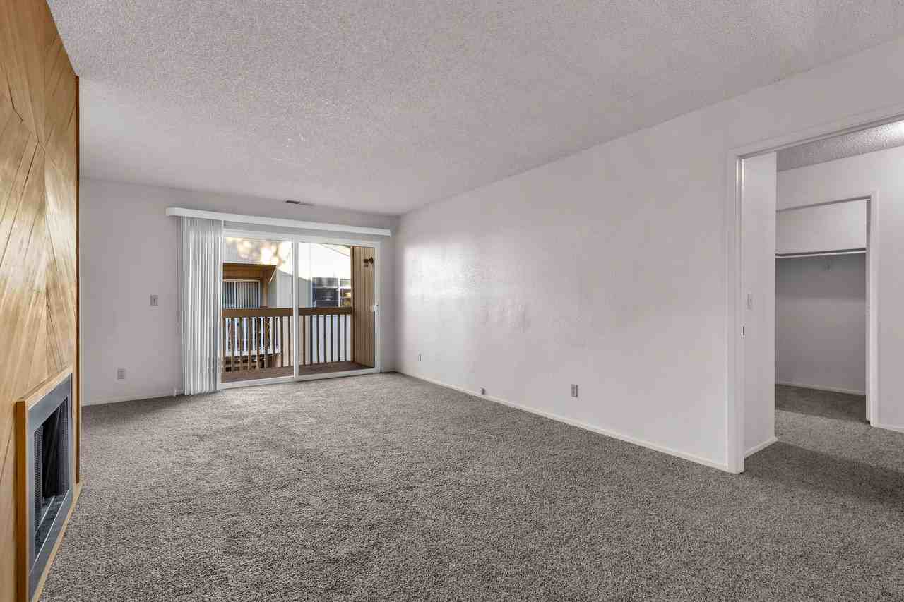 2300 Dickerson Rd #42 - Photo 3 of 33