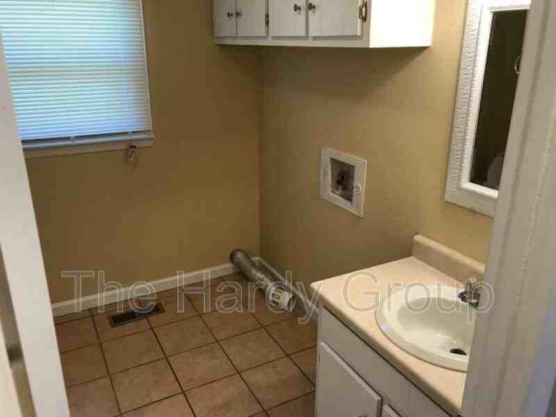 800 800 - Photo 2 of 8