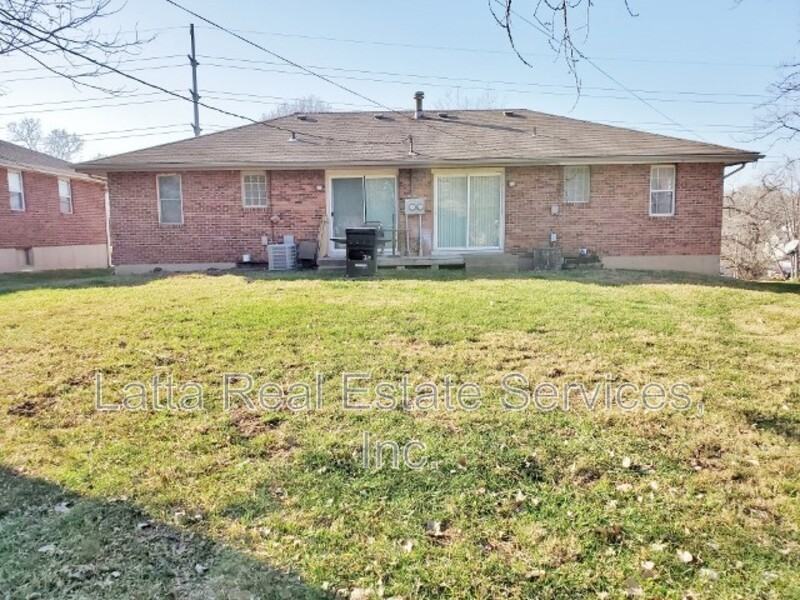 105 S Glenwood Ave - Photo 2 of 11