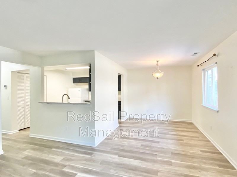 839 Little Bay Ave #C - Photo 5 of 22