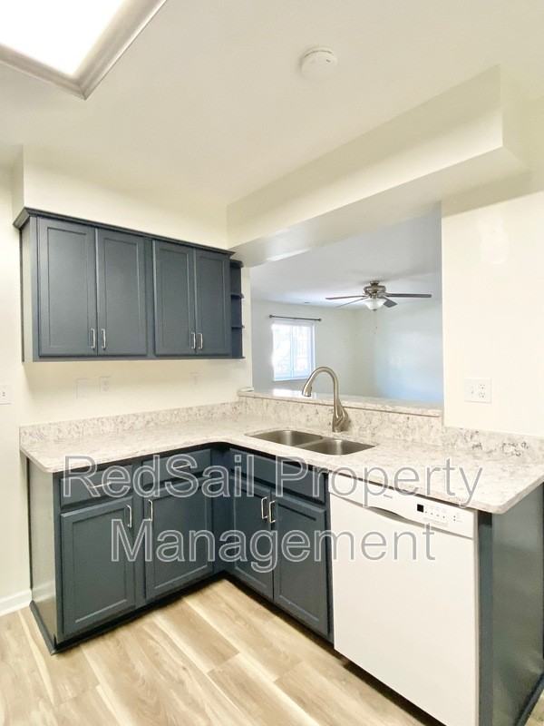 839 Little Bay Ave #C - Photo 7 of 22