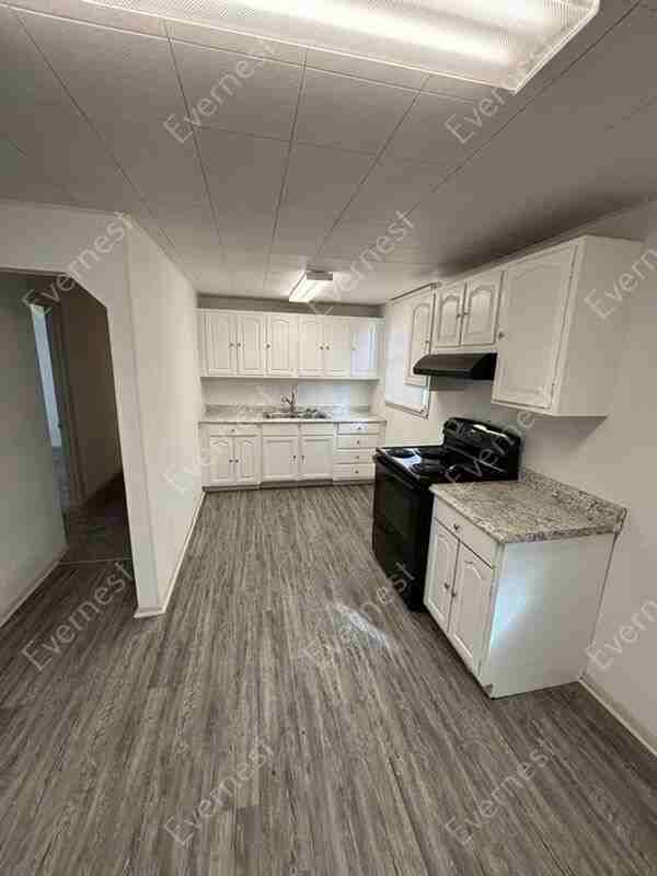 448 Adrian Dr - Photo 2 of 22