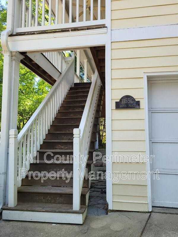 1155 Davis Pl Nw Apt C - Photo 3 of 25