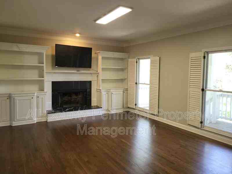 1155 Davis Pl Nw Apt C - Photo 6 of 25