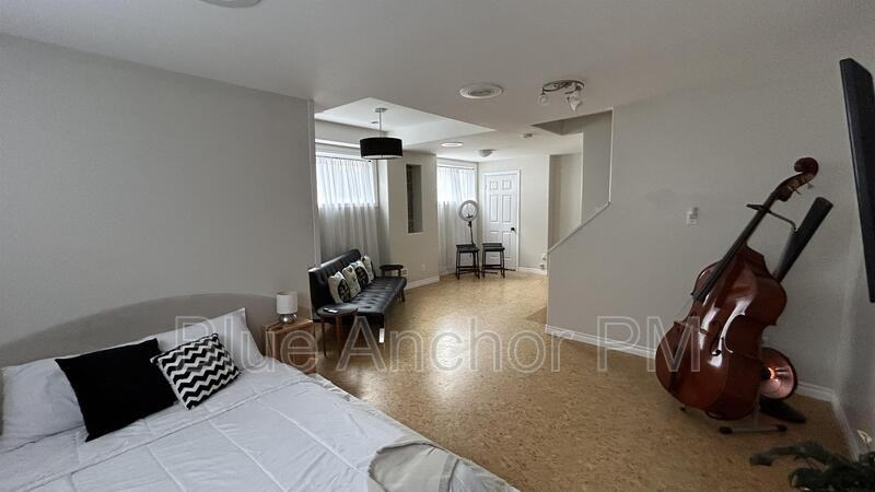 4 Edgewater Dr - Photo 2 of 6