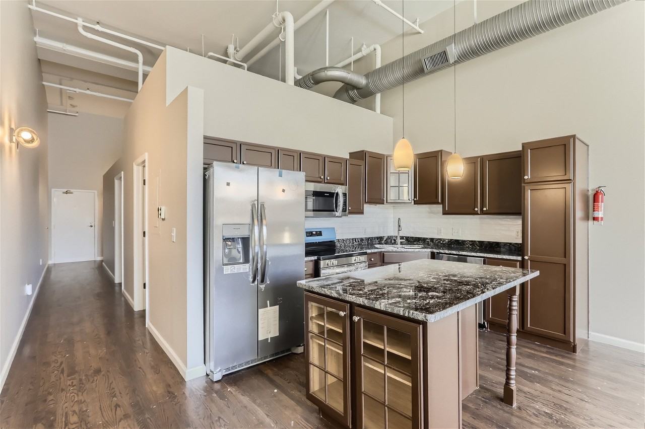 1555 California Street - Photo 3 of 10