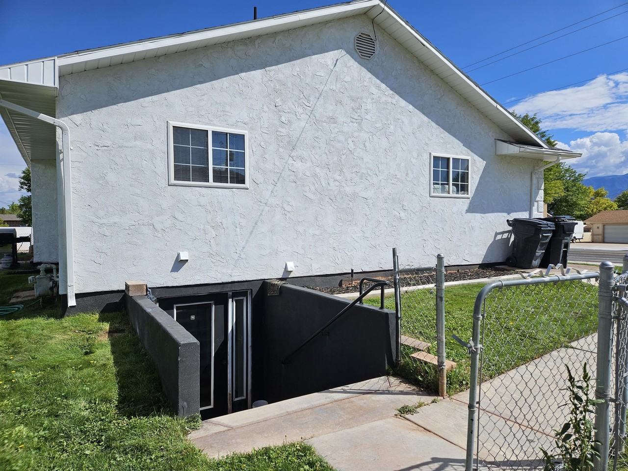 596 West 500 North - Photo 3 of 19