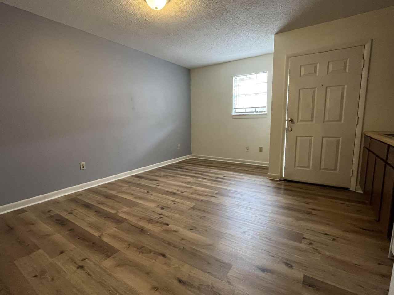 31 8th Street Northwest - Photo 3 of 6