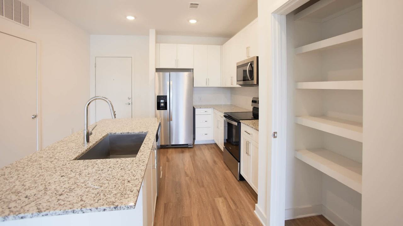 Richmond Row - Photo 6 of 50