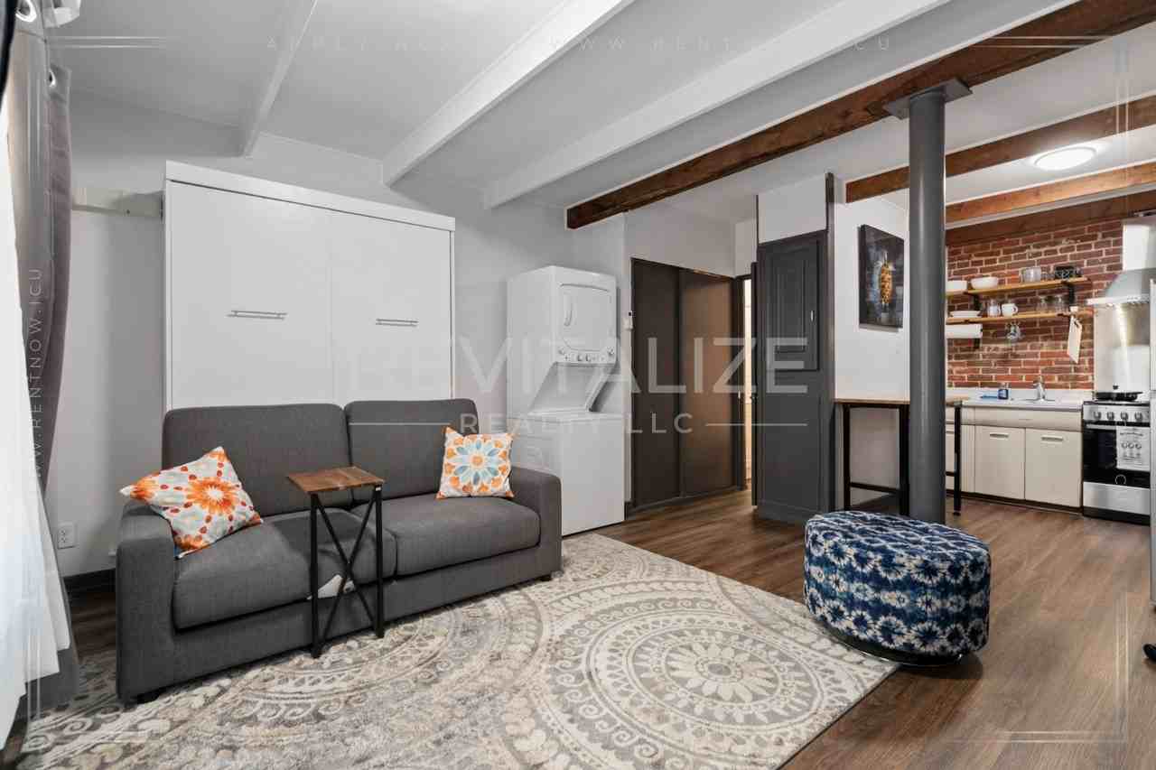 Epsilon - Photo 2 of 42