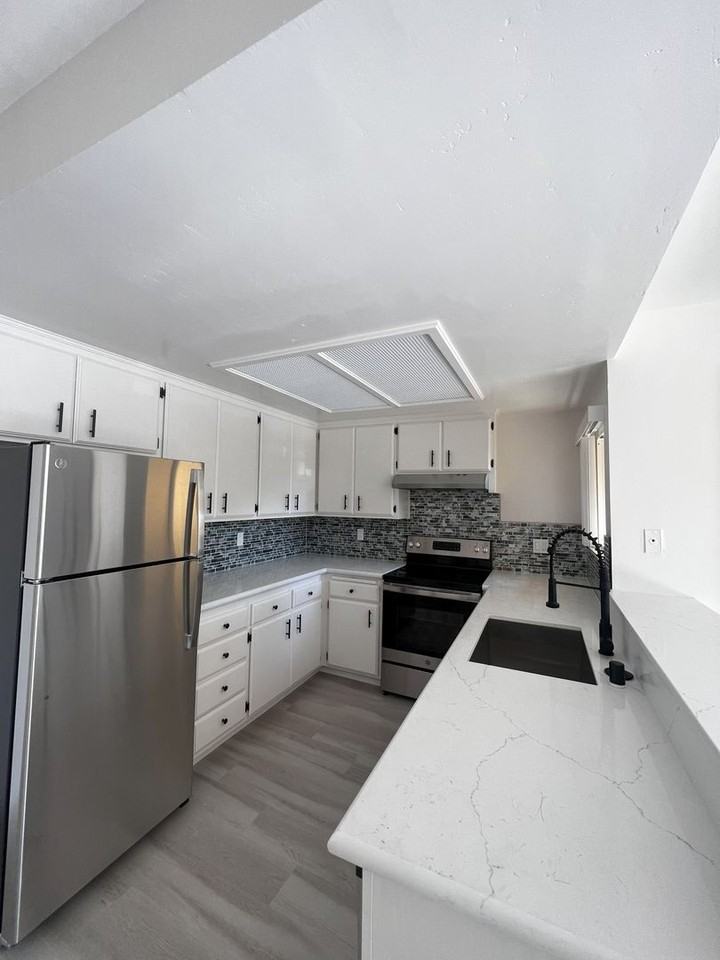 Dunlop 28 - Photo 3 of 18