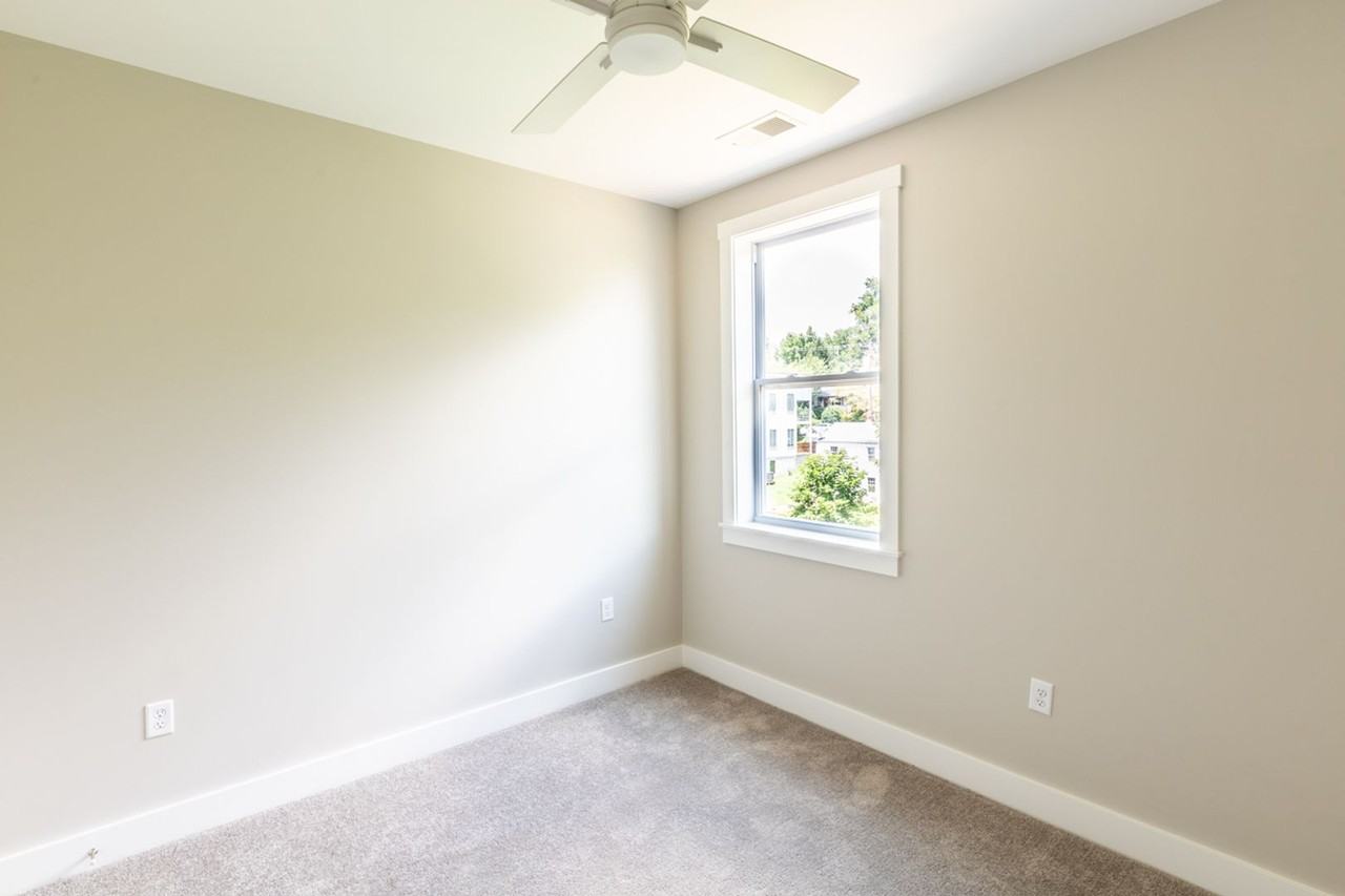 Druid Ave Apartments - Photo 4 of 29