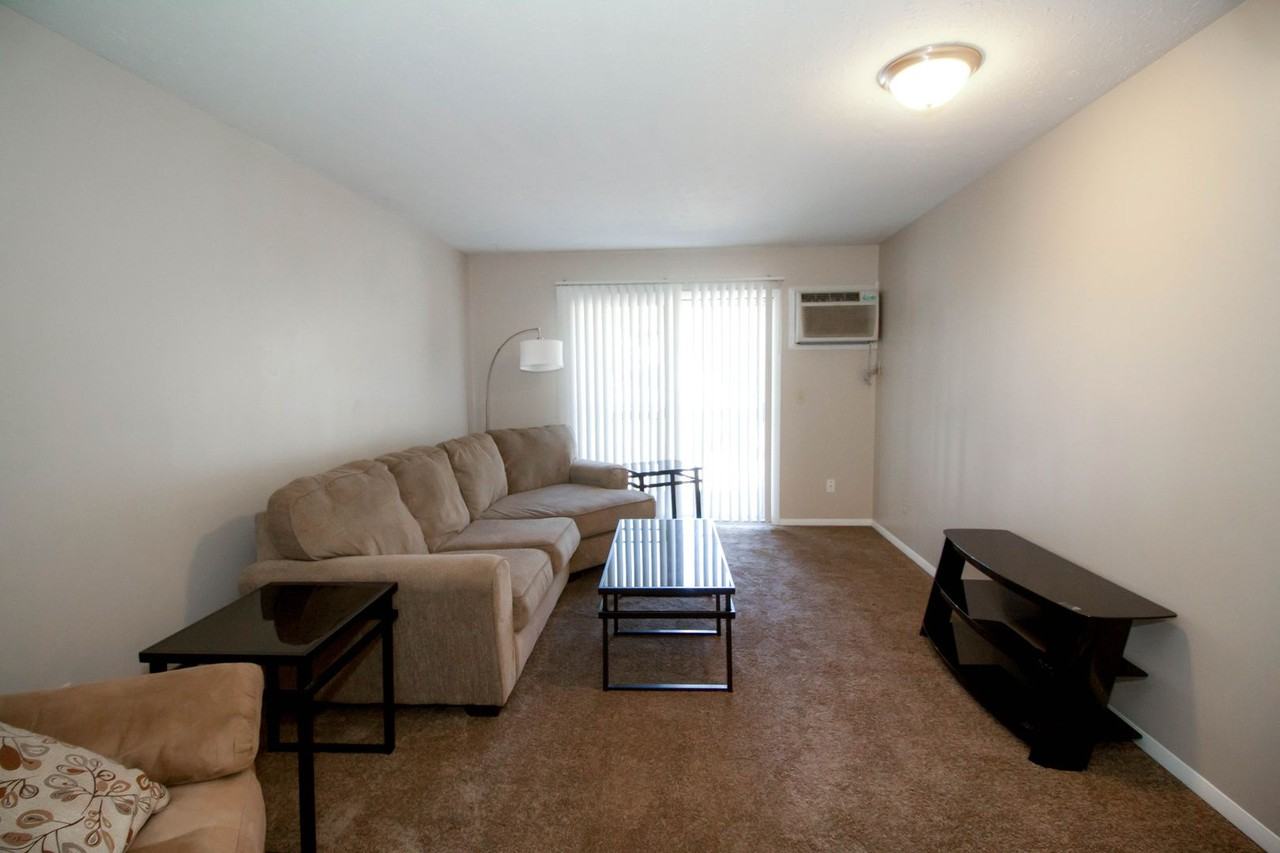 1500 Hancock Dr - Photo 4 of 14