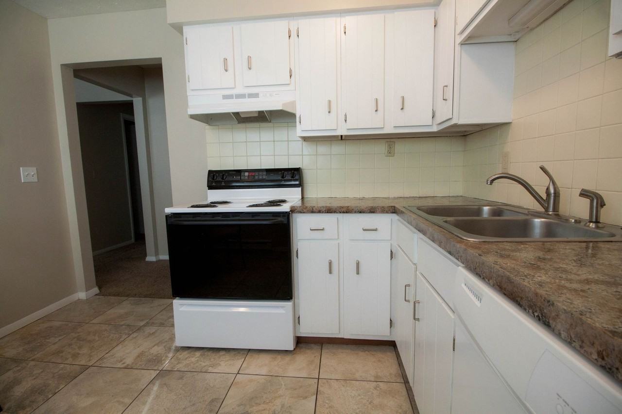 1500 Hancock Dr - Photo 7 of 14