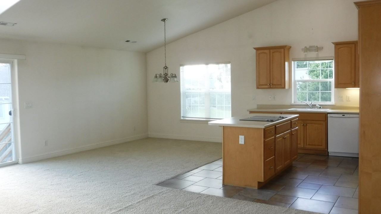 96413 Oceanside Dr E - Photo 3 of 9