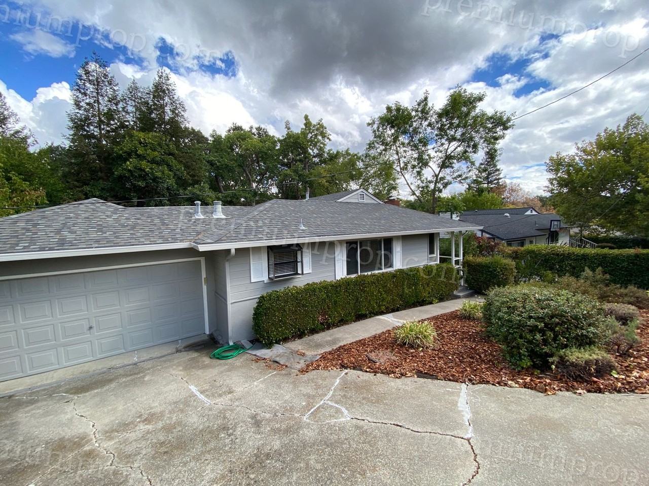 3320 Betty Ln - Photo 2 of 20