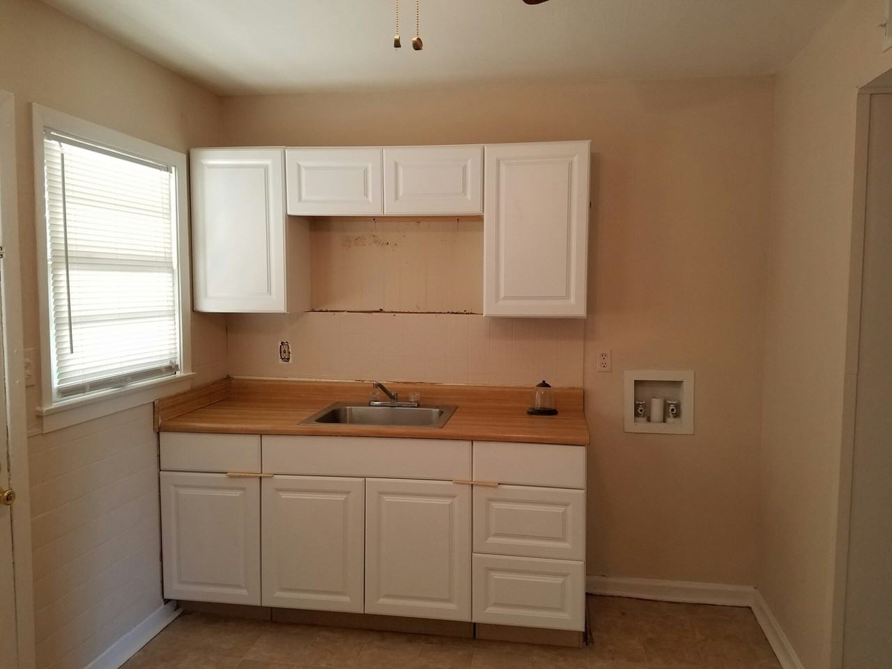 10705 Grafton Hall Rd - Photo 2 of 13