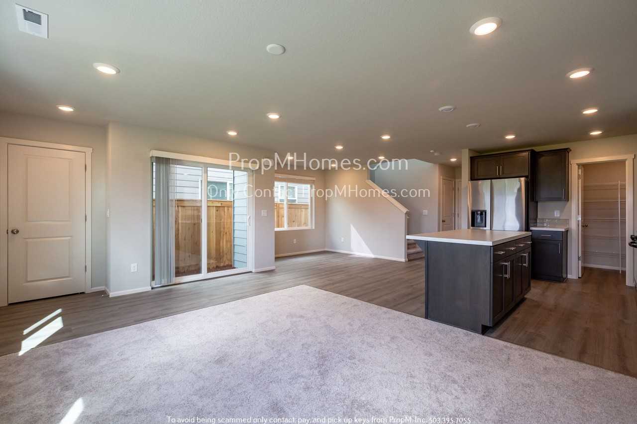 1122 Mccallum Ln - Photo 7 of 25
