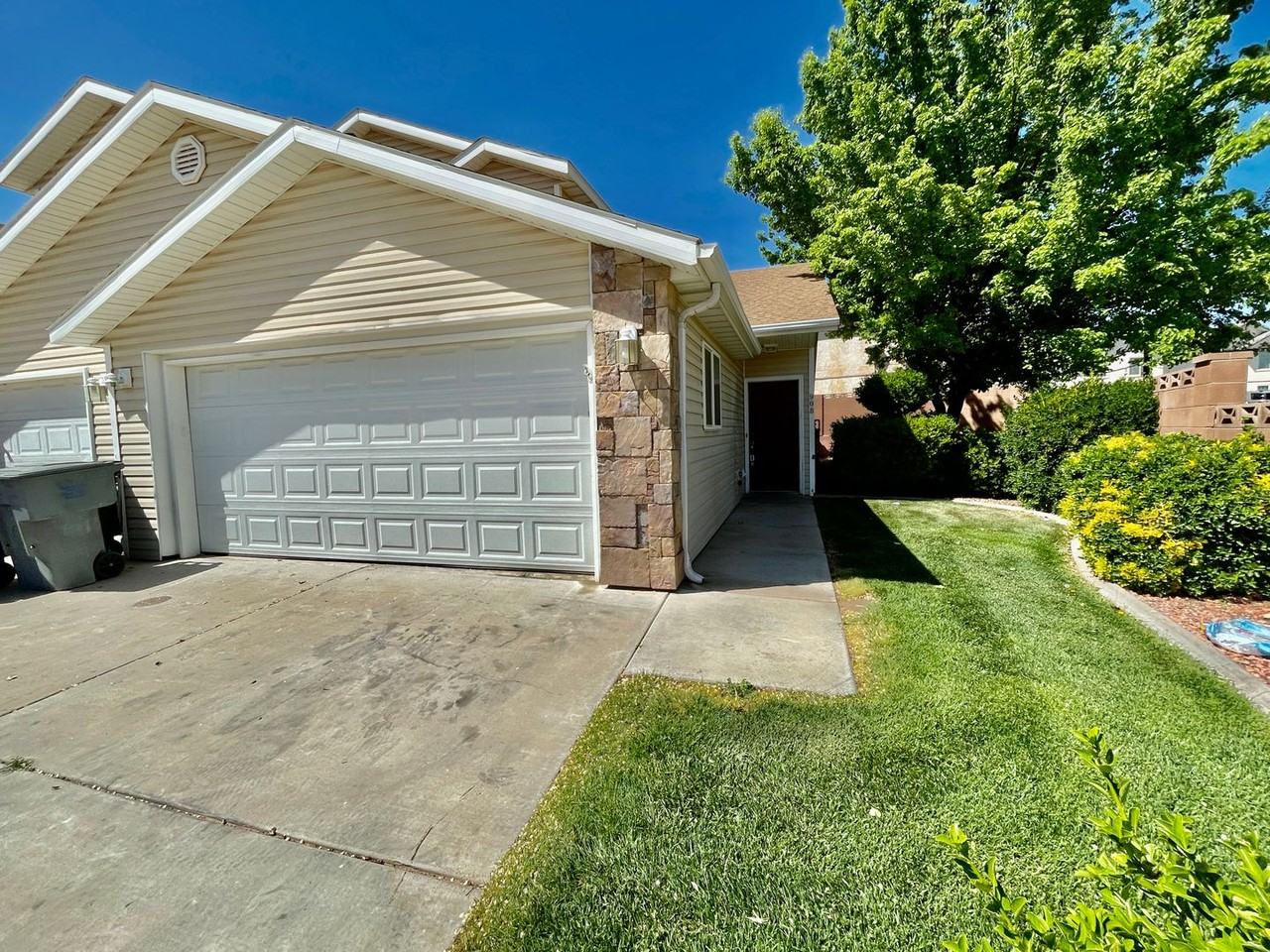 908 W 180 S - Photo 2 of 20